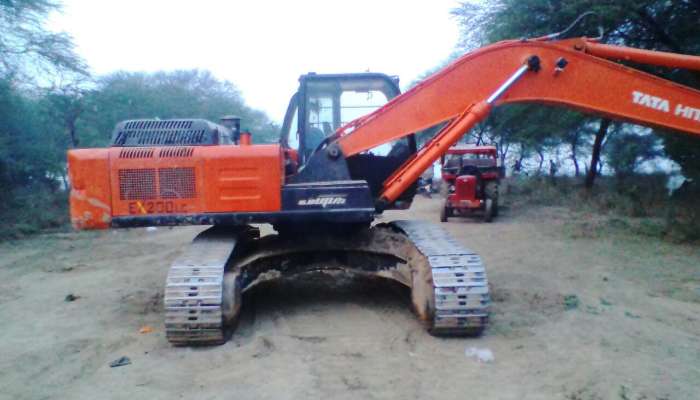 used EX 200 LC Price used tata hitachi excavator in gwalior madhya pradesh used tata hitachi ex200 in madhya pradesh mp he 1605 1558437179.webp