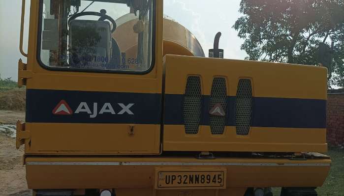 Ajax fiori Concrete Mixer on rent in Unnao 