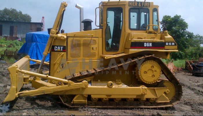 rent caterpillar dozer in mumbai maharashtra cat d6h dozer for hire he 2014 573 heavyequipments_1527676640.png