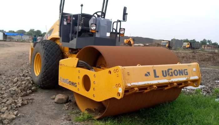 Liugong soil compactor for rent