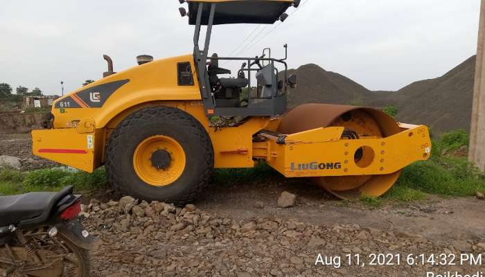 Liugong soil compactor for rent