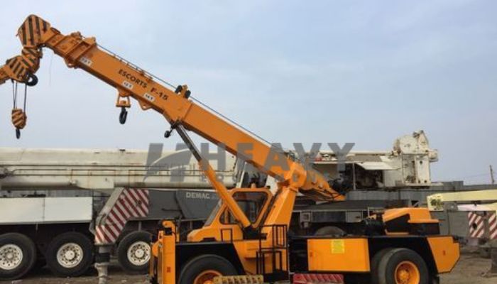 Hydraulic Crane F 15 At 14 Ton Hire