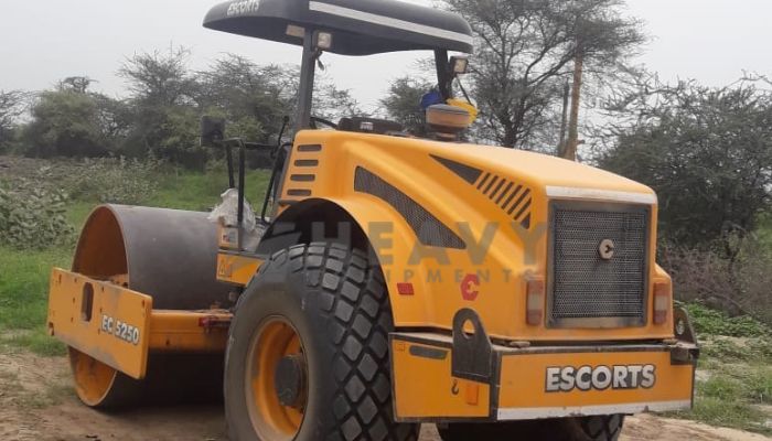 Escort 10 Ton Soil Compactor For Rent