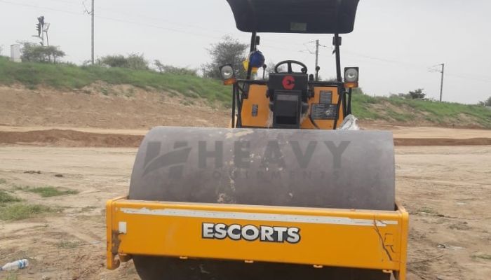 Escort 10 Ton Soil Compactor For Rent