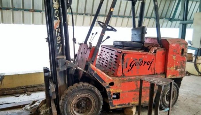 Godrej Forklift Hire Service In Bhuj