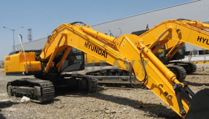 Hyundai R110 Poclain Machine For Rent