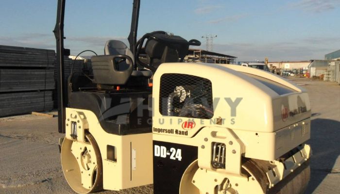 Ingersoll rand DD24 Roller For Rent 