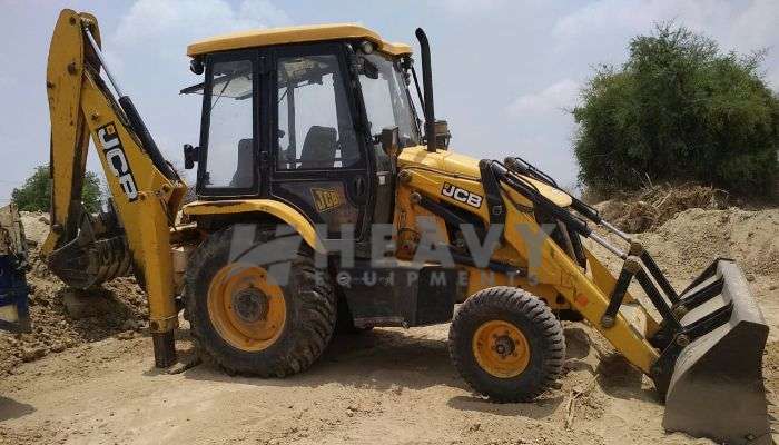 JCB Backhoe Loader Rent