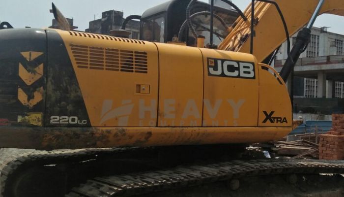 JCB 220LC Xtra Excavator For Rental