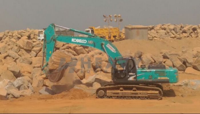 Kobelco SK 380HDLC Excavator For Rent