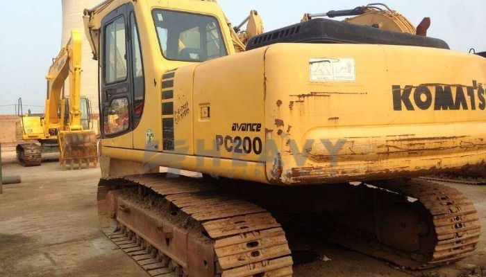 Komatsu PC200- 6 Excavator For Rent