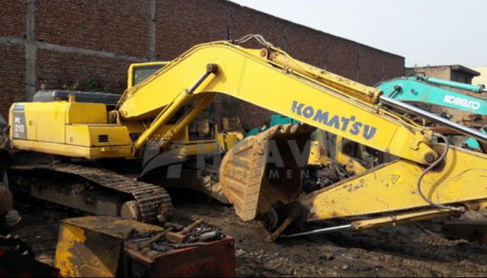 Hire On Komatsu PC 210 Excavator