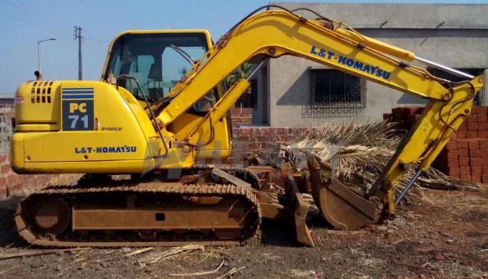 Hire On Komatsu PC71 Excavator