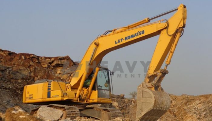 LnT KOMATSU Excavator PC 200 Maharashtra Hire