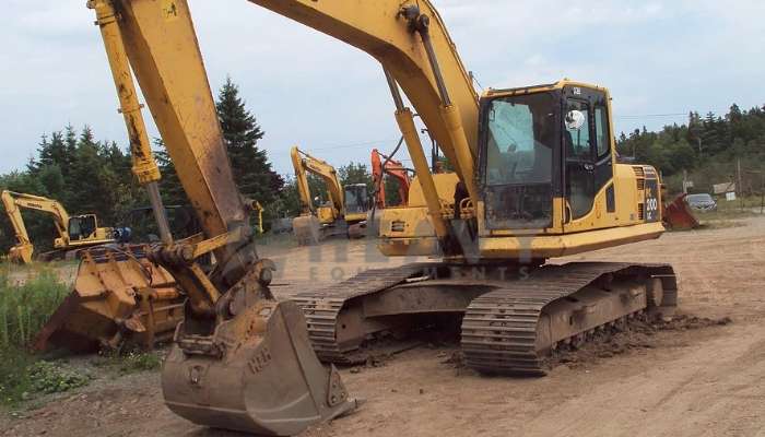 Hire On Komatsu PC200 Excavator