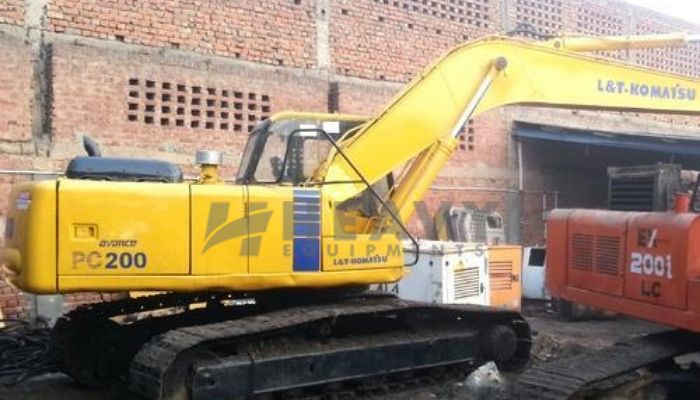 Komatsu PC 200 With Rock Breaker Rental Price