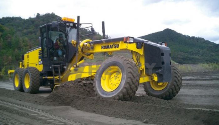 Motor Grader Komatsu GD511 