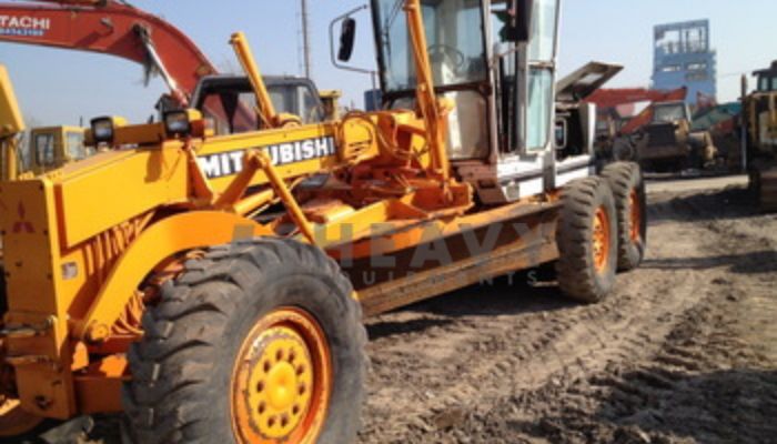 Mitsubishi Motor Grader On Rent