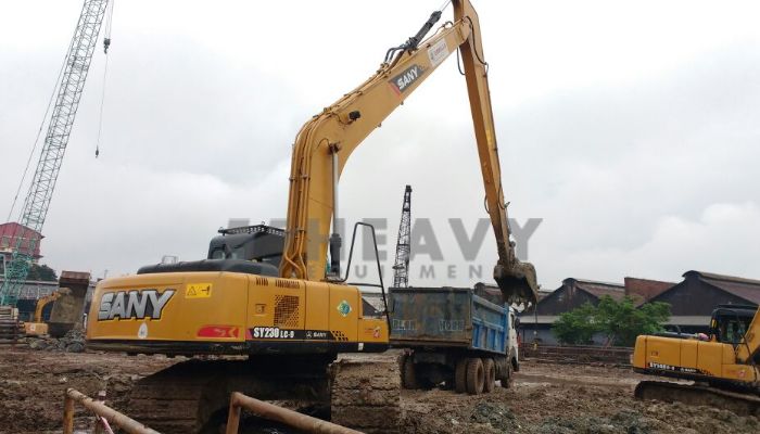 Sy230LR Kobelco Excavator For Rent