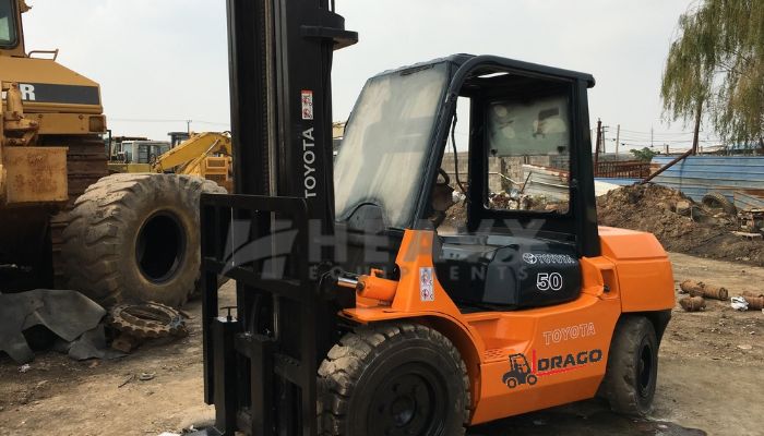 rent toyota forklift in ahmedabad gujarat toyota 5 ton diesel forklift he 2014 454 heavyequipments_1525499843.png