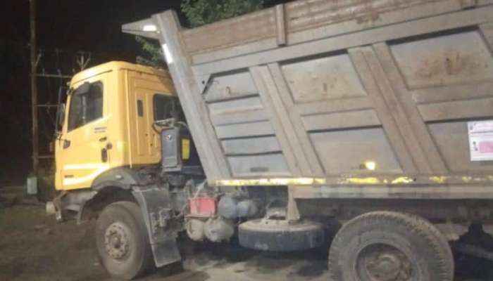 used mahindra dumper tipper in  1685013431.webp