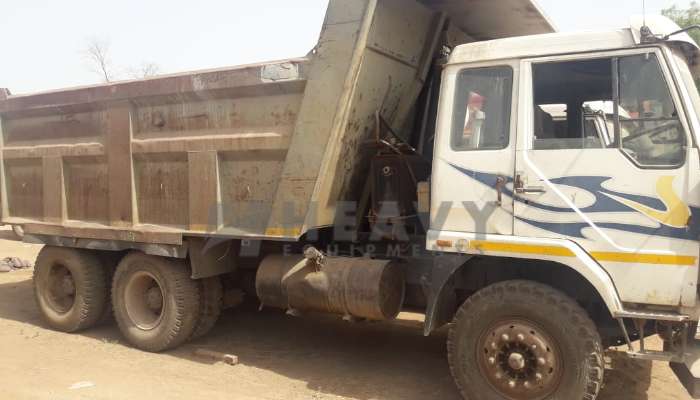 Amw 2518 tipper for sale