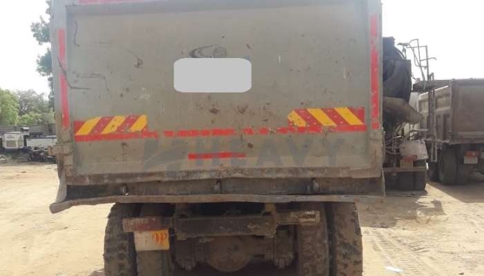 Amw 2518 tipper for sale