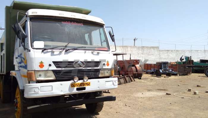 AMW 2518 Tipper for Sale