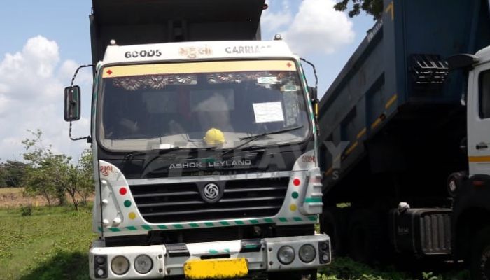 Ashok LayLand 10 Tyres Tipper