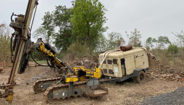 Atlas copco driller with IR compressor