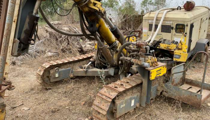 Atlas copco driller with IR compressor