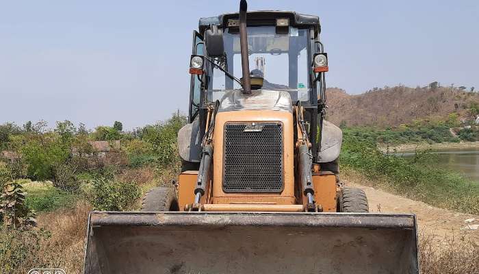 Used CASE Backhoe loader in Gujarat