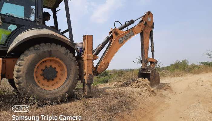 Used CASE Backhoe loader in Gujarat