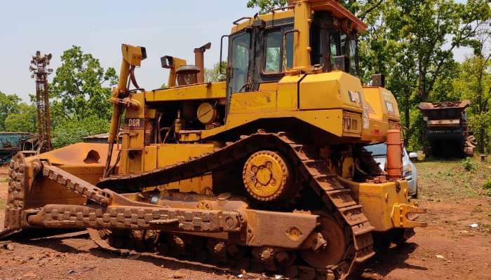 CAT D8R DOZER 