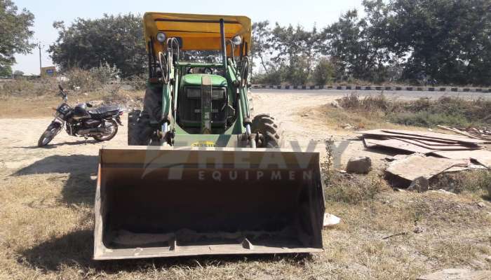 5055E Tractor With loader