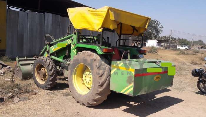 5055E Tractor With loader