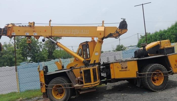 Pick & Carry Mobile Crane for Sale