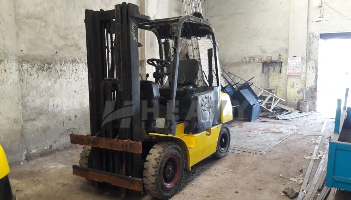 used godrej forklift in bharuch gujarat used godrej 3 ton forklift he 2015 1064 heavyequipments_1536405469.png