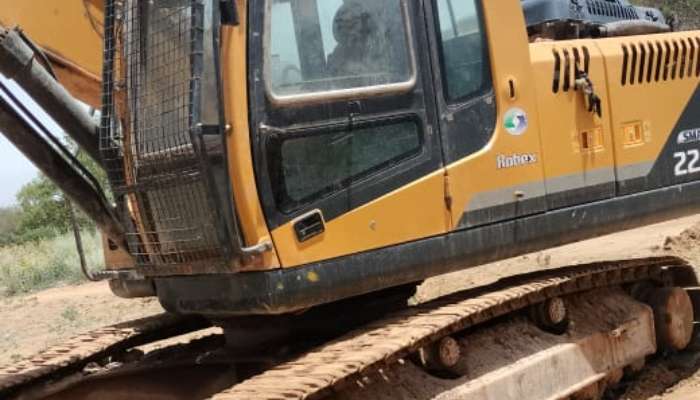 Used Hyundai Excavator R220 for Sale