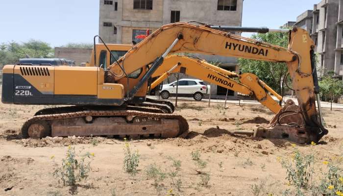 Used Hyundai Excavator R220 for Sale