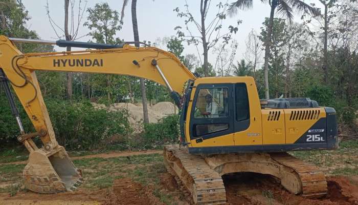 Used Hyundai 215L Smart Excavator for Sale 