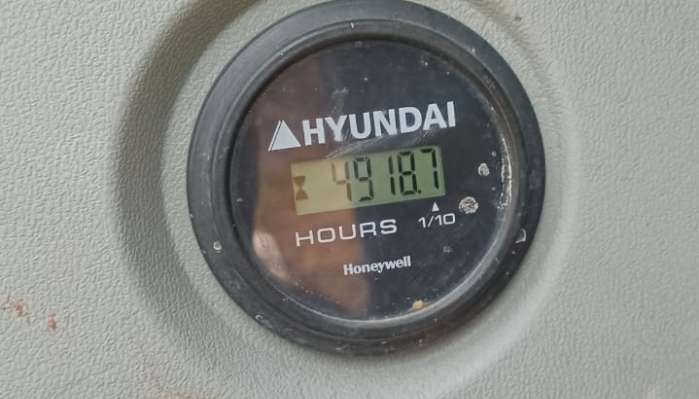 Used Hyundai Excavator 215 