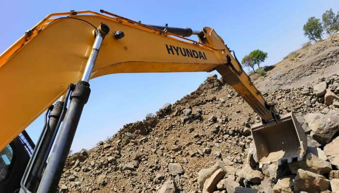 Hyundai 215LC7 used Excavator