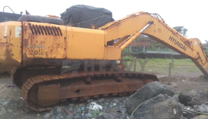 Hyundai R220 used hyundai excavator in surat gujarat hyundai r220 he 2014 1284 heavyequipments_1545301176.png