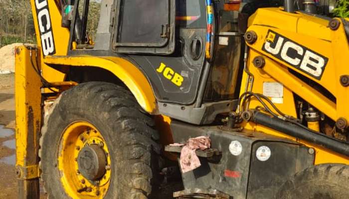 Used backhoe loader for sale in Ahmedabad 