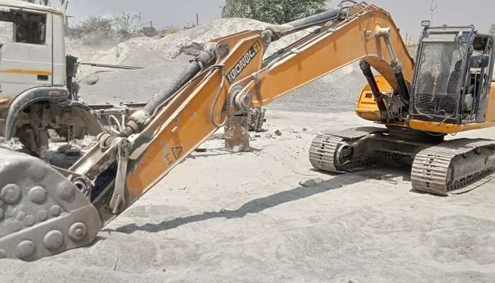 Used JS 205 Excavator for Sale 