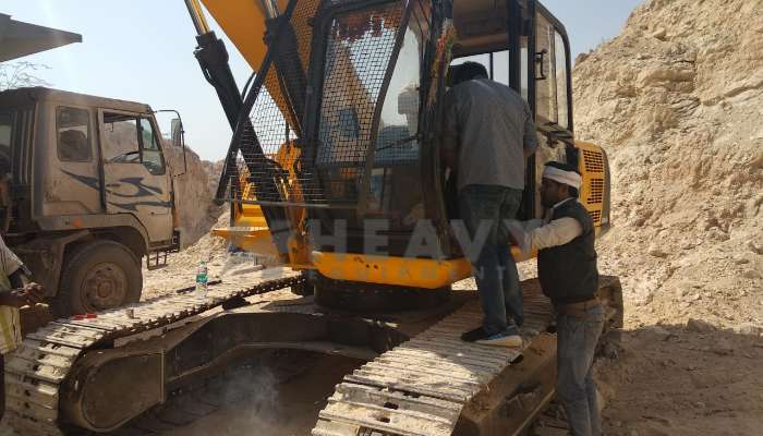 JCB 220 Excavator