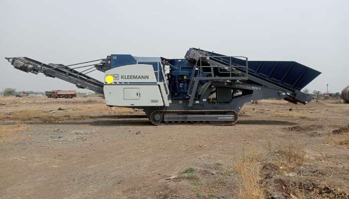 Used Mobile crusher chain mounted 