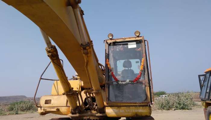 Used PC 300 Excavator at best price 