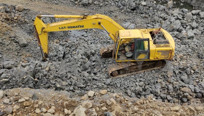 L&T Komatsu PC200 used komatsu excavator in nagpur maharashtra l&t komatsu pc200 he 2008 767 heavyequipments_1530875925.png